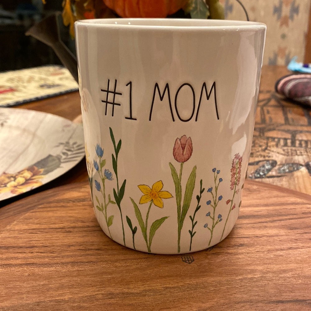 Rae Dunn #1 MOM Container